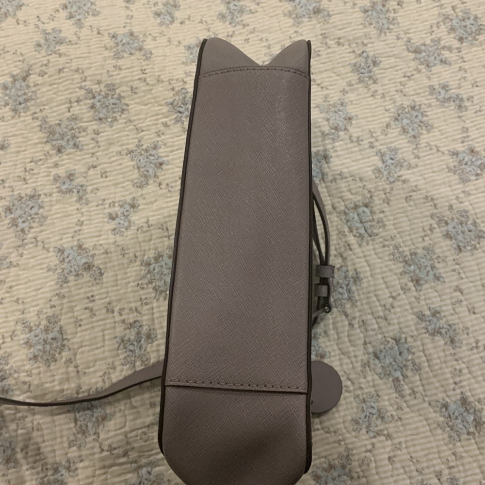 Michael Kors Crossbody Messenger Bag NWOT Gray Saffiano leather phone pocket+ - Picture 12 of 12